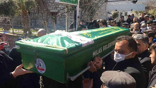 Köpeklerin saldırısına uğramıştı, gözyaşları içinde toprağa verildi