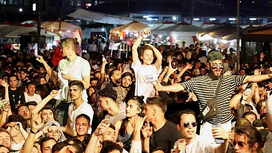 Kötekli Gençlik Festivali coşkusu sürüyor