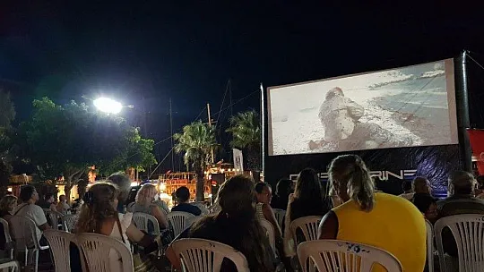 Köy Meydani Türk Filmleri Günleri devam ediyor