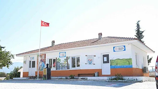 KÖY YAŞAM MERKEZİ'NDE 3 KUŞAK BİRLİKTE EĞİTİM GÖRÜYOR