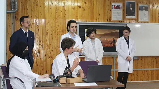 Köyceğiz Anadolu Lisesi Mars'ta yaşamı konuştu