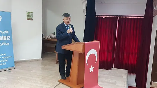 Köyceğiz'de 'Değişen Dünyada Kadın Olmak' konulu konferans düzenlendi