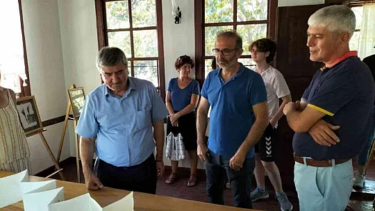 Köyceğiz'de 'Güneşle Birlikte' sergisi açıldı