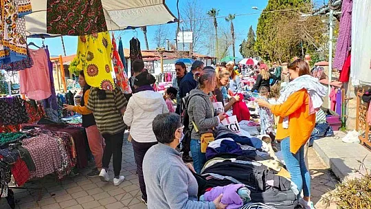 Köyceğiz'de 'İkinci El Pazarı' 8 ay sonra yeniden kuruldu