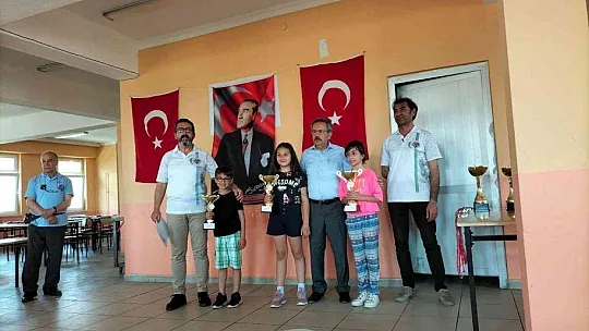 Köyceğiz'de 19 Mayıs Satranç Turnuvası ödül töreni ile tamamlandı