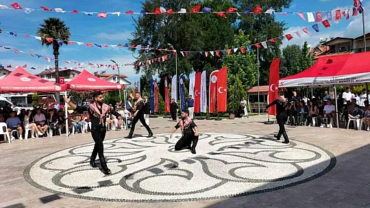Atatürk'ü Anma, Gençlik ve Spor Bayramı coşkuyla kutlandı