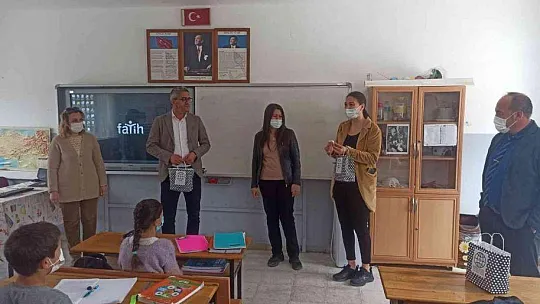 Köyceğiz'de atık yağ getiren öğrenciler sabunlara kavuştu