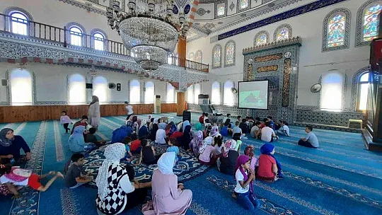 Köyceğiz'de camiler çocuklar ile şenlendi