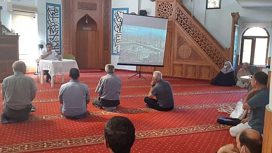 Köyceğiz'de hacı adaylarına seminer