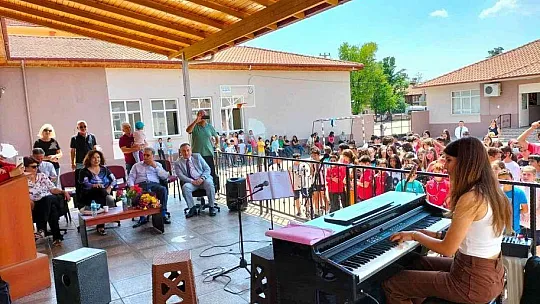 Köyceğiz'de hayırsever vatandaştan okula müzik sınıfı