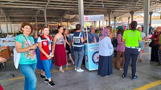 Köyceğiz'de KADES bilgilendirme standı kuruldu