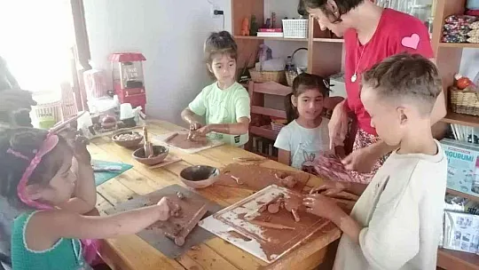 Köyceğiz'de minikler seramik tabak yapmayı öğrendi