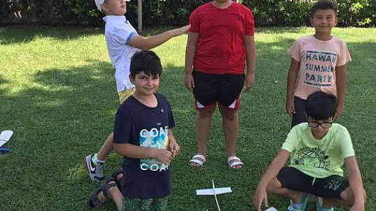 KÖYCEĞİZ'DE MİNİKLERİN YAPTIĞI MODEL UÇAKLAR UÇMAYA HAZIR