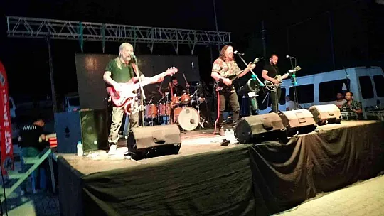 Köyceğiz'de Necati ve Saykolar'dan unutulmaz bir  konser
