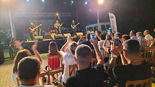Köyceğiz'de Necati ve Saykolar'dan unutulmaz bir  konser