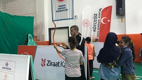 Köyceğiz'de öğrenciler geleneksel spor oyunları ile tanıştı