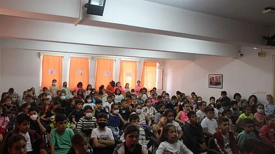 Köyceğiz'de öğrenciler hayallerini yazmaya devam ediyor