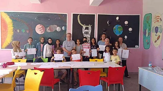 Köyceğiz'de öğrenciler karikatür atölye çalışması yaptı