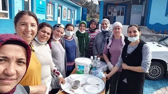 Köyceğiz'de okul yararına pilav günü etkinliği düzenlendi