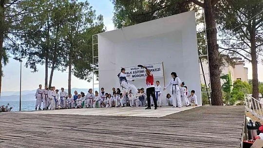 Köyceğiz'de Taekwondocular renkli gösteriler sundu