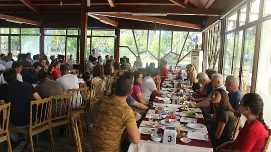 Köyceğiz'de turnuvaya katılan öğretmenlere kahvaltı düzenlendi