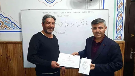 Köyceğiz'de vatandaşlar Kur'an-ı Kerimi öğrenmenin mutluluğunu yaşadılar