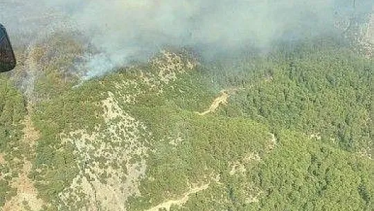 Köyceğiz'de yangın devam ediyor, Dalaman'daki yangın söndürüldü