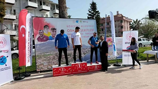 Köyceğiz'de yapılan kano yarışlarında bahar kupası sahiplerini buldu
