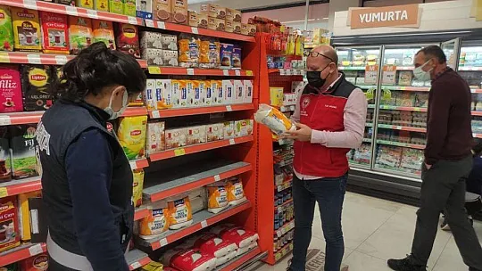 Köyceğiz'de zincir marketlerde denetimler devam ediyor