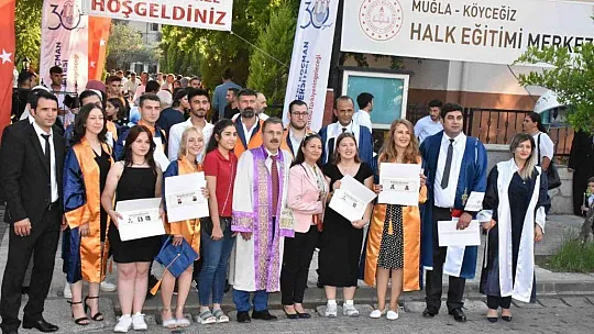 Köyceğiz'deki Yüksekokulların mezuniyet töreni yapıldı