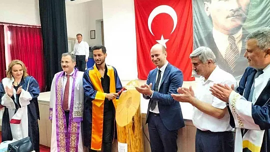 Köyceğiz'deki Yüksekokulların mezuniyet töreni yapıldı