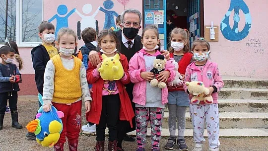 Köyceğiz Fen Lisesi öğrencilerinden miniklere ziyaret