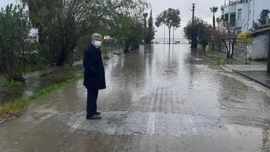 Köyceğiz Gölü taştı, Kordon'u su bastı