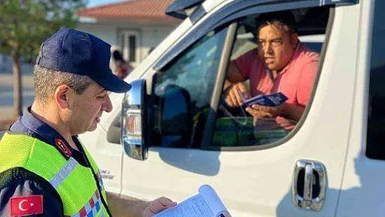 KÖYCEĞİZ JANDARMASI OKUL SERVİS ARAÇLARI DENETİMLERİNE BAŞLADI