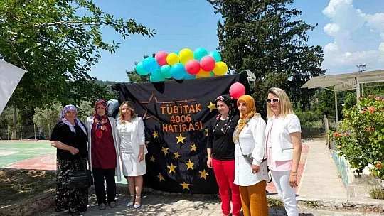 Köyceğiz Zeytinalanı Ortaokulu'nda bilim şenliği düzenlendi
