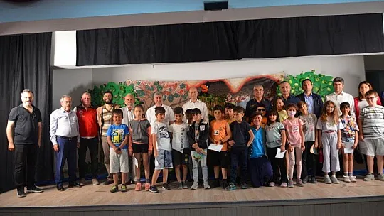 Köyceğizli öğrenciler 'Tinga ve Dedektifler' oyununu izledi