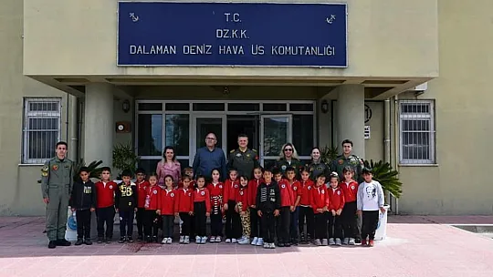 Öğrenciler  Deniz Hava Üs Komutanlığı'na Misafir Oldu