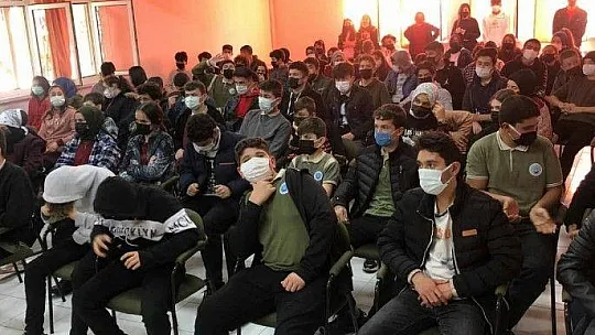 Köyceğizli öğrencilere aşı sunumu yapıldı