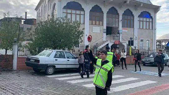 KÖYCEĞİZLİ ÖĞRENCİLERE TRAFİK EĞİTİMİ