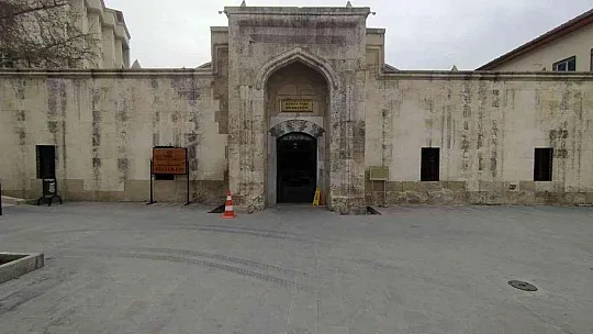 Köyceğizli öğretmen 600 km bisiklet sürerek öğrencilerine tarihi ve kültürel mekanları tanıttı
