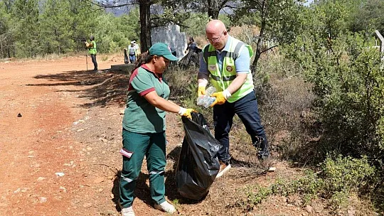 Kozağaç yangın bölgesinde çevre temizliği
