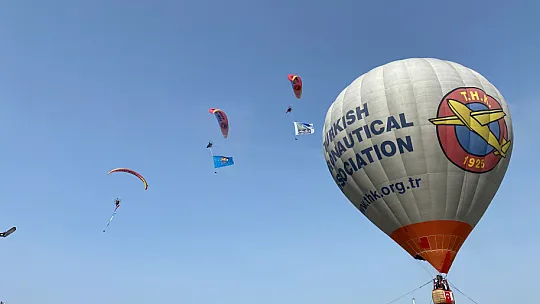 BAŞKAN KARACA MUHTARLAR GÜNÜNÜ KUTLADI