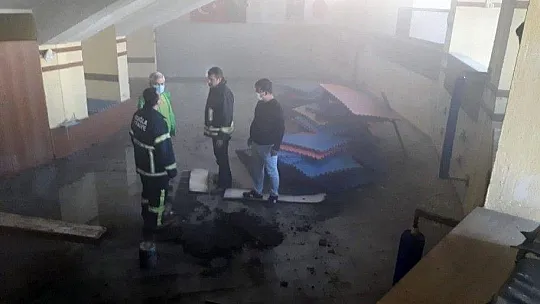 Kültür Merkezi'ndeki yangın korkuttu