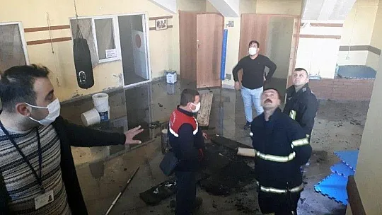 Kültür Merkezi'ndeki yangın korkuttu