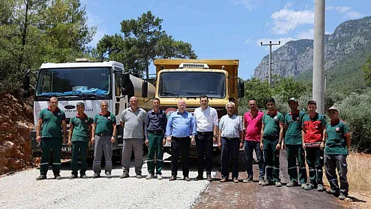 Kuyucak-Akyaka bağlantı yolunda asfaltlama çalışması