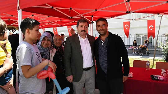 Vali Tavlı, Depremzede Ailelerle Bir Araya Geldi