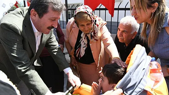 Vali Tavlı, Depremzede Ailelerle Bir Araya Geldi
