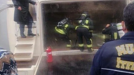 Lüks teknede yangın