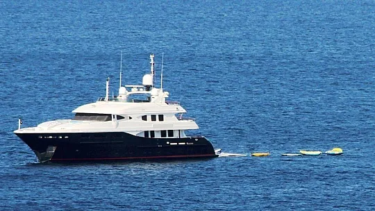 Lüks yatlar Bodrum'a akın edip, tüm koyları süsledi