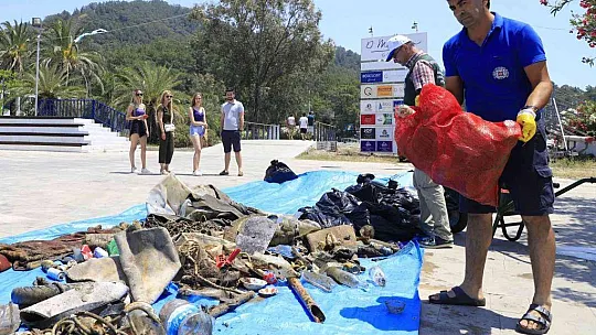 Mangal, bebek arabası ve battaniye, hepsi denizden çıktı